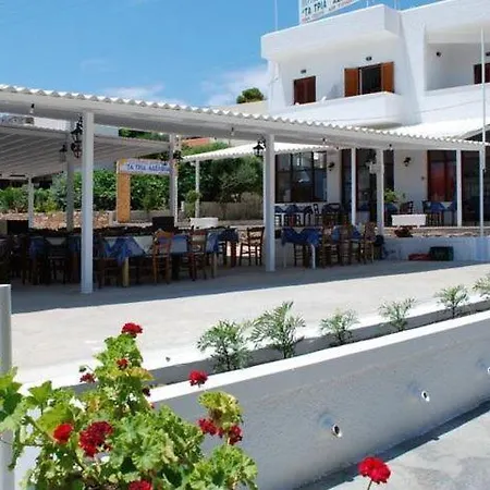 Hotel 3 Adelfia Agia Marina (Aegina)